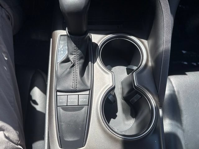 Used 2023 Toyota Camry SE FWD image 17