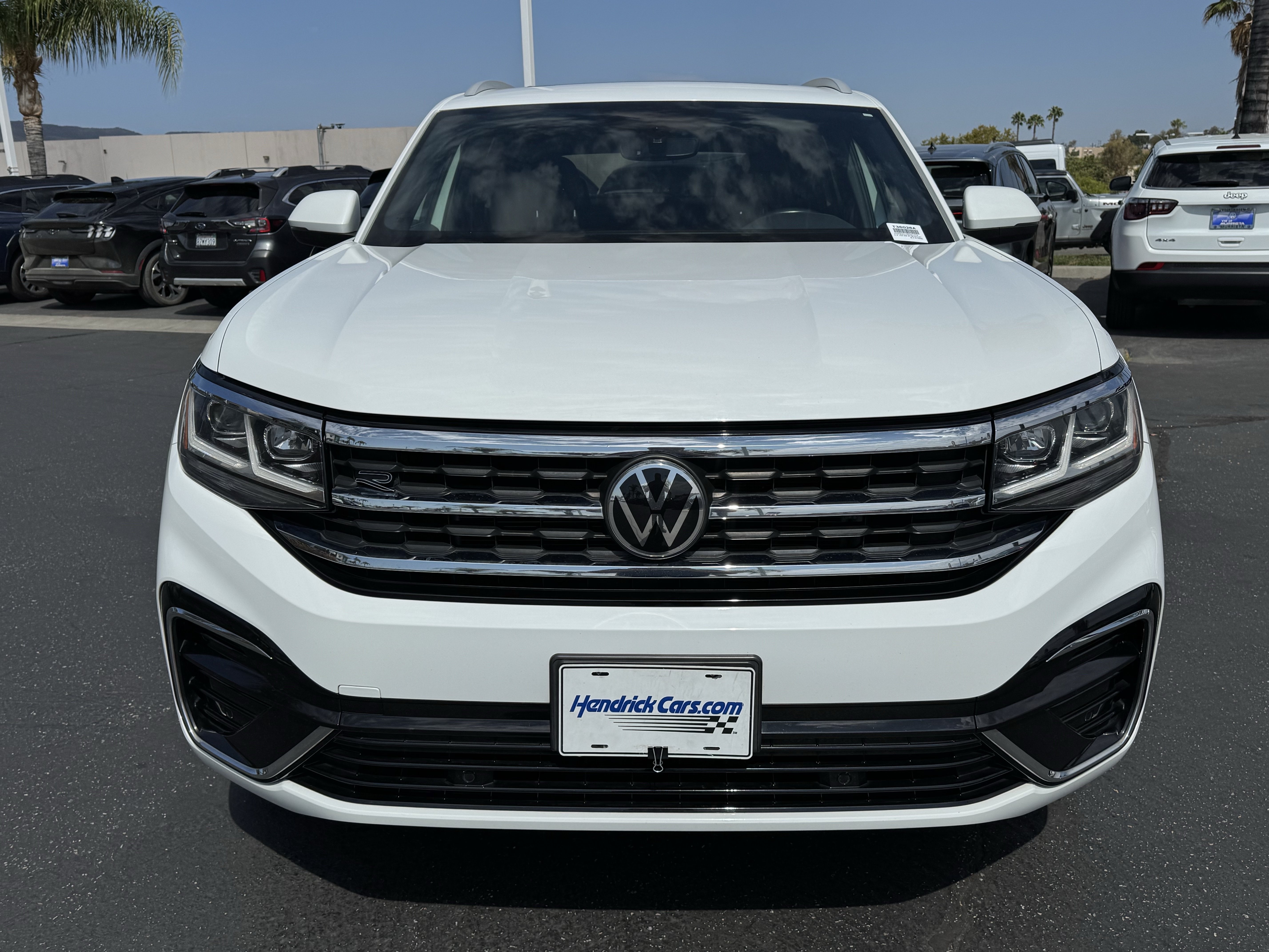 Used 2021 Volkswagen Atlas Cross Sport SE w/ Panoramic Sunroof Package FWD image 3
