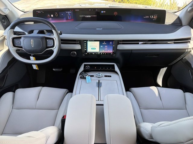 New 2026 Lincoln Navigator L Reserve AWD/4WD image 24