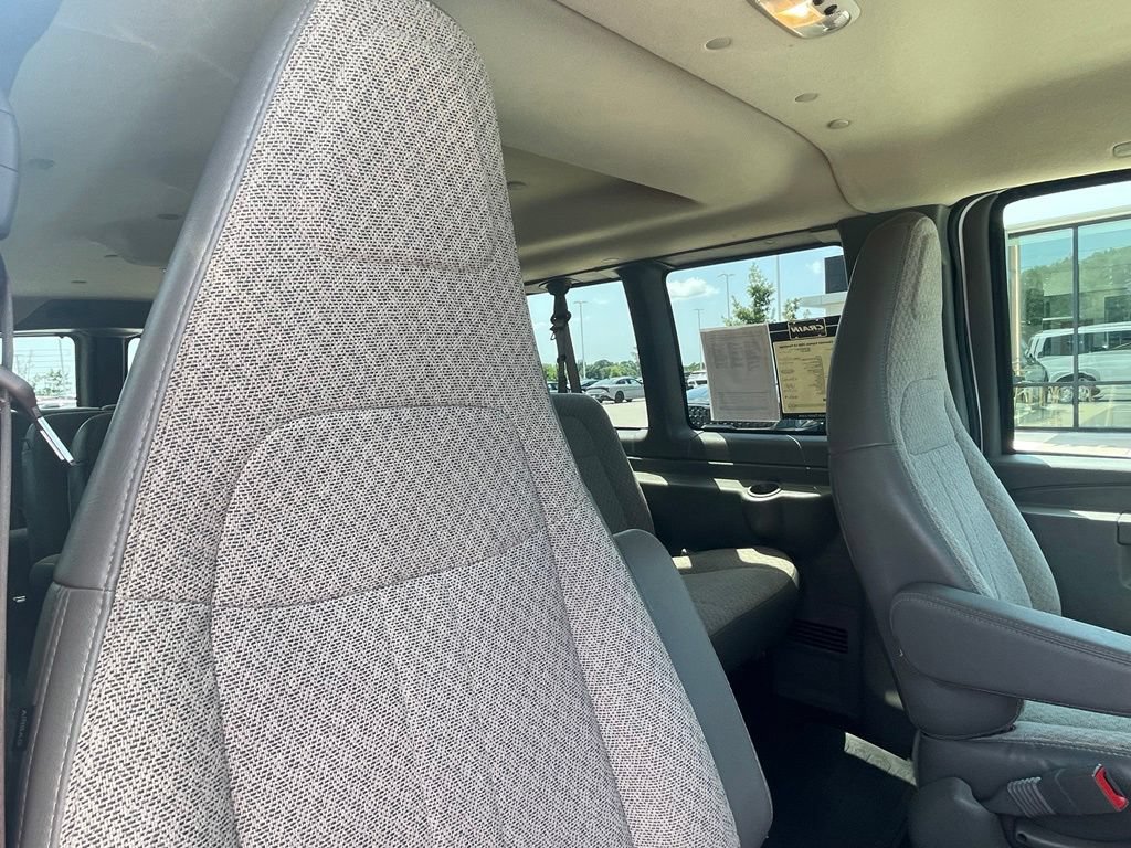 Used 2024 Chevrolet Express 3500 LS RWD image 28