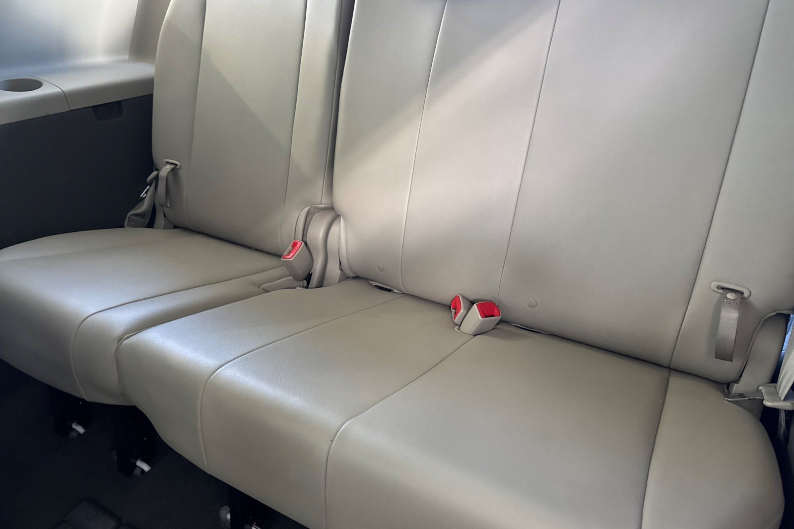 Used 2011 Toyota Sienna XLE FWD image 19