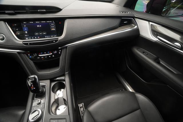 Used 2023 Cadillac XT5 Sportv w/ Technology Package AWD/4WD image 12