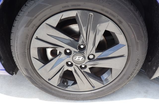 Used 2022 Hyundai Elantra SEL w/ Convenience Package FWD image 41