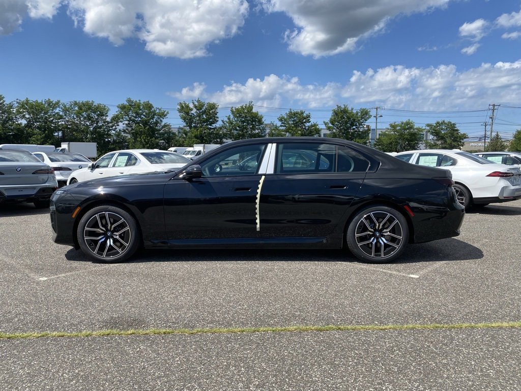 New 2025 BMW i7 xDrive60 image 4