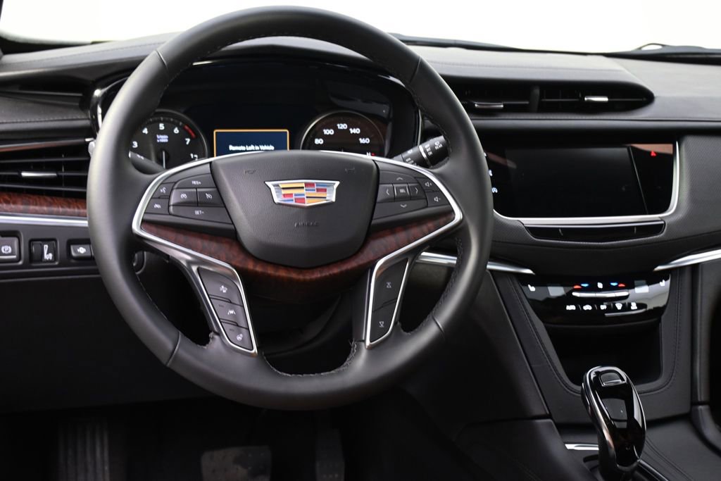 New 2025 Cadillac XT5 Premium Luxury w/ Technology Package AWD/4WD image 12