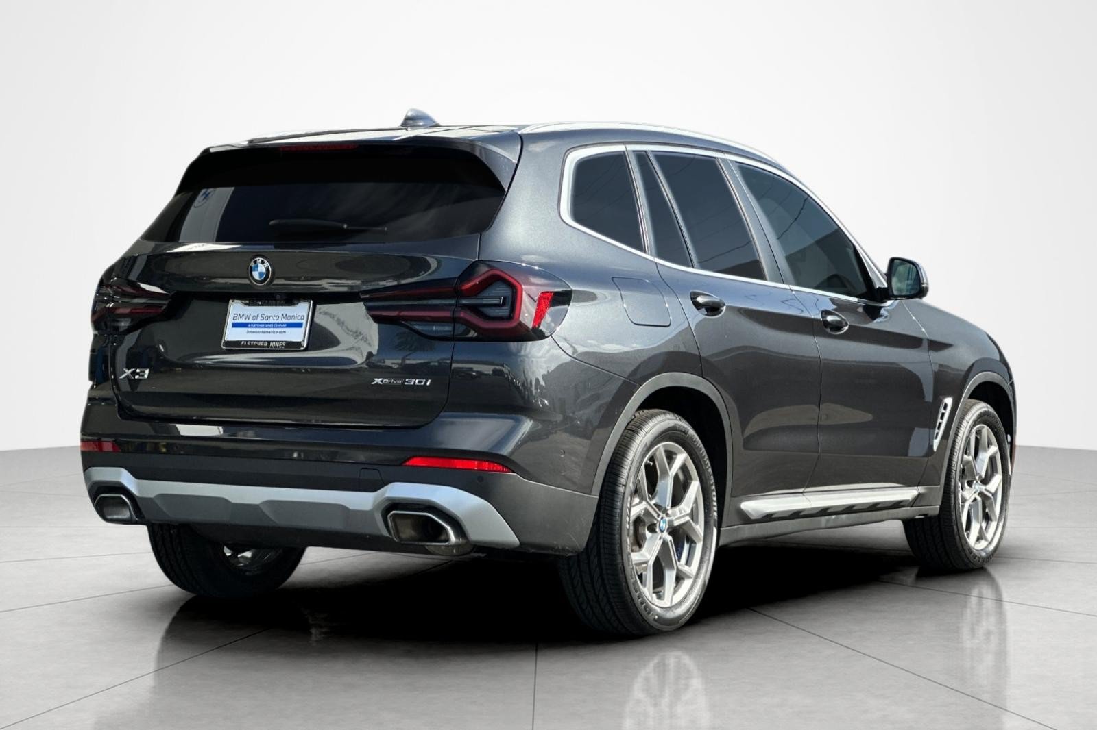 Used 2024 BMW X3 xDrive30i w/ Convenience Package AWD/4WD image 5