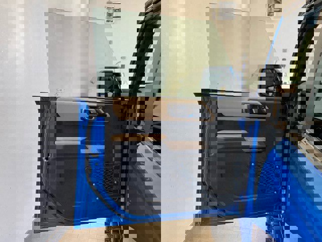 Used 2023 Ford Bronco Wildtrak AWD/4WD image 16