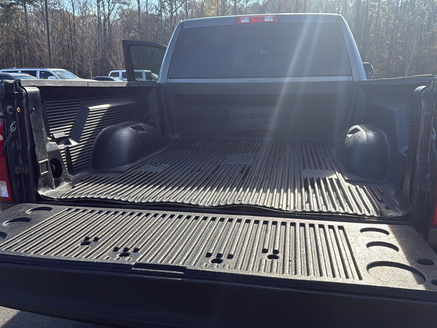 Used 2016 RAM 2500 Tradesman w/ Chrome Appearance Group image 29