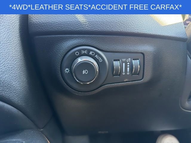 Used 2019 Jeep Compass Limited AWD/4WD image 34