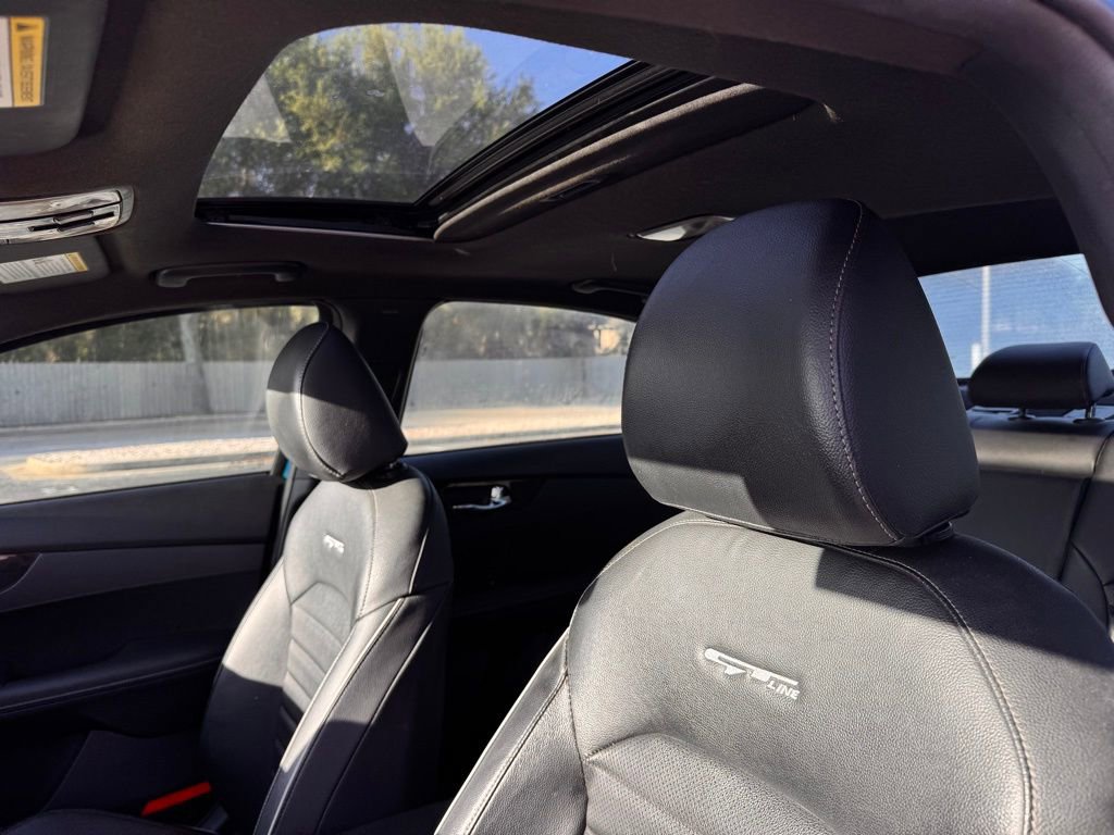 Used 2022 Kia Forte GT-Line w/ GT-Line Premium Package image 14