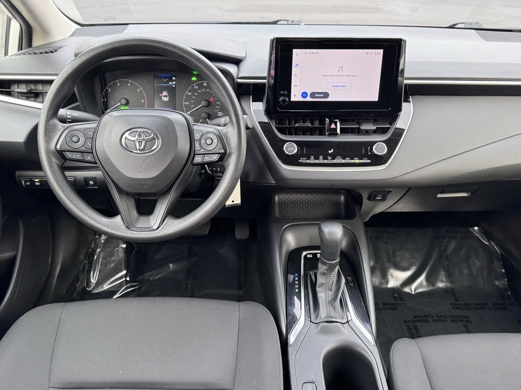 Used 2023 Toyota Corolla LE image 5