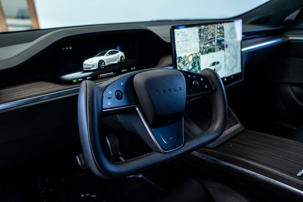 Used 2022 Tesla Model S image 31