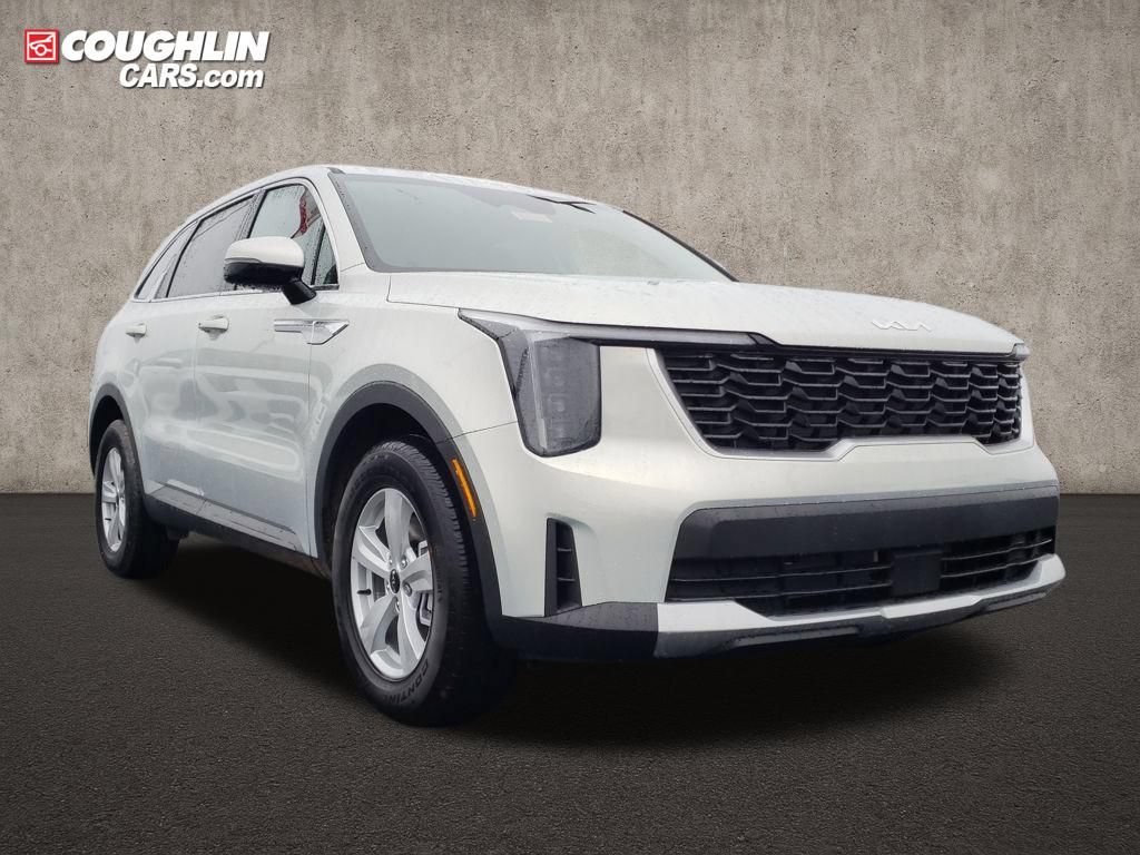 New 2026 Kia Sorento LX FWD image 1