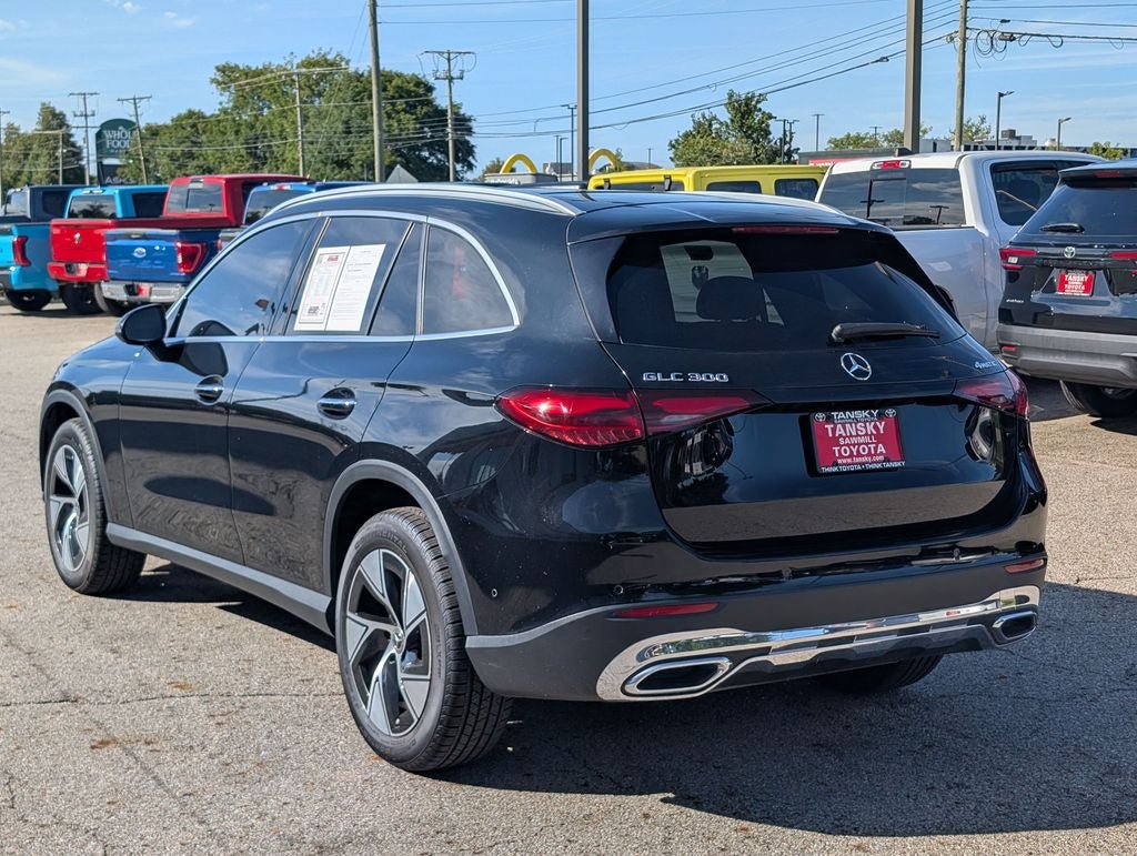 Used 2024 Mercedes-Benz GLC 300 4MATIC image 5