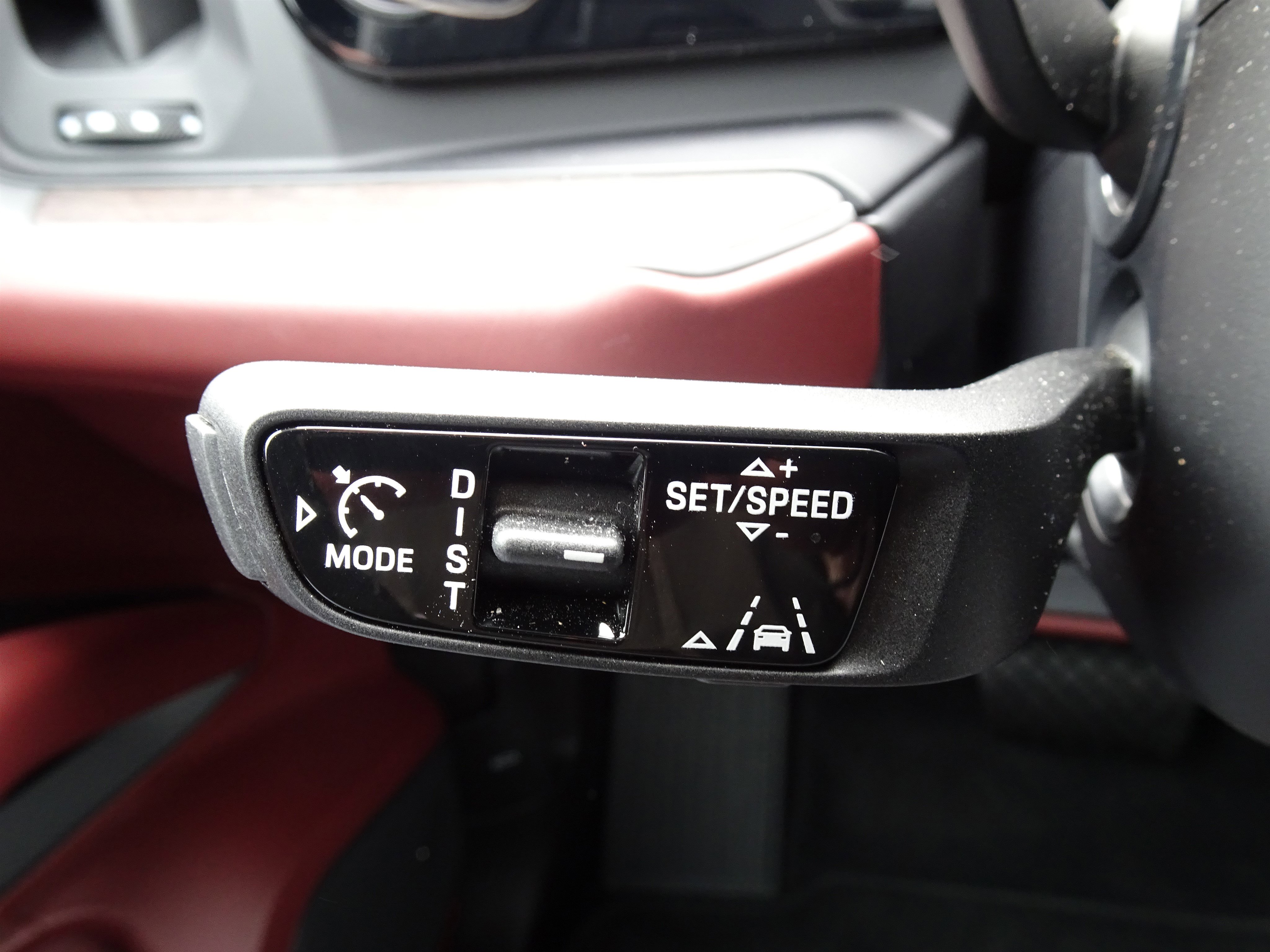 Used 2024 Porsche Cayenne image 36