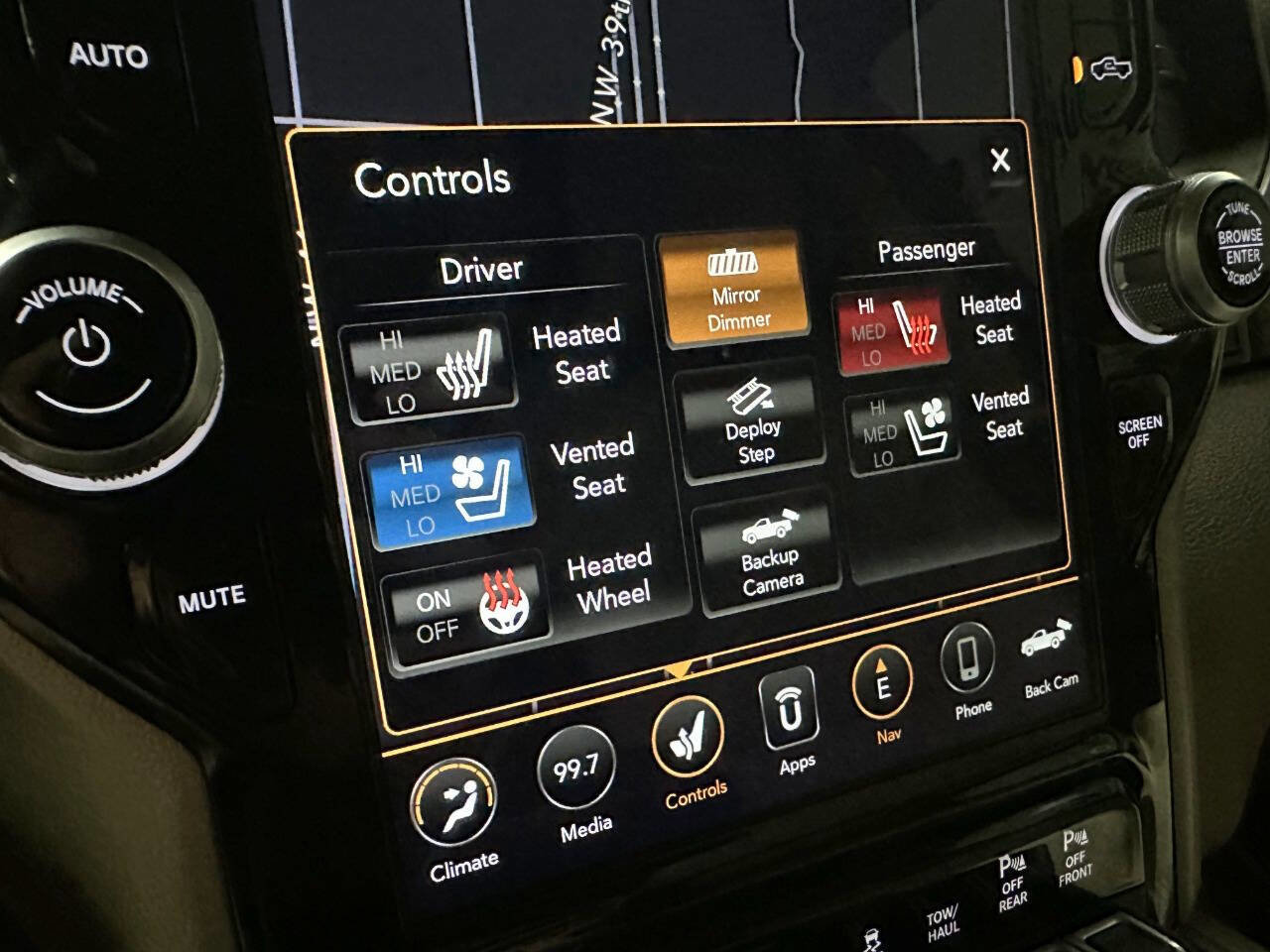 Used 2021 RAM 1500 Laramie image 14