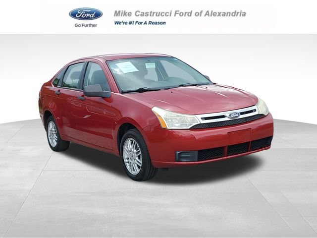 Used 2010 Ford Focus SE FWD image 1