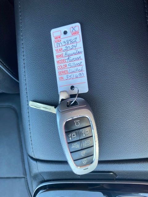 Used 2024 Hyundai Tucson Limited image 45