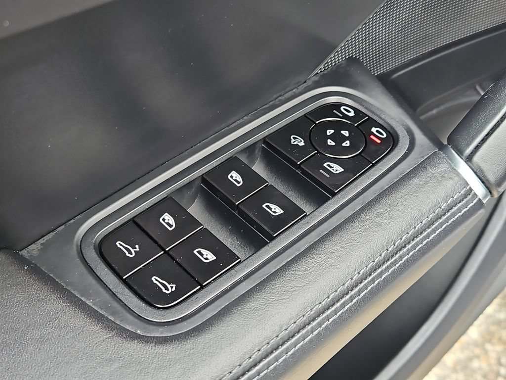 Certified 2021 Porsche Cayenne GTS AWD/4WD image 33