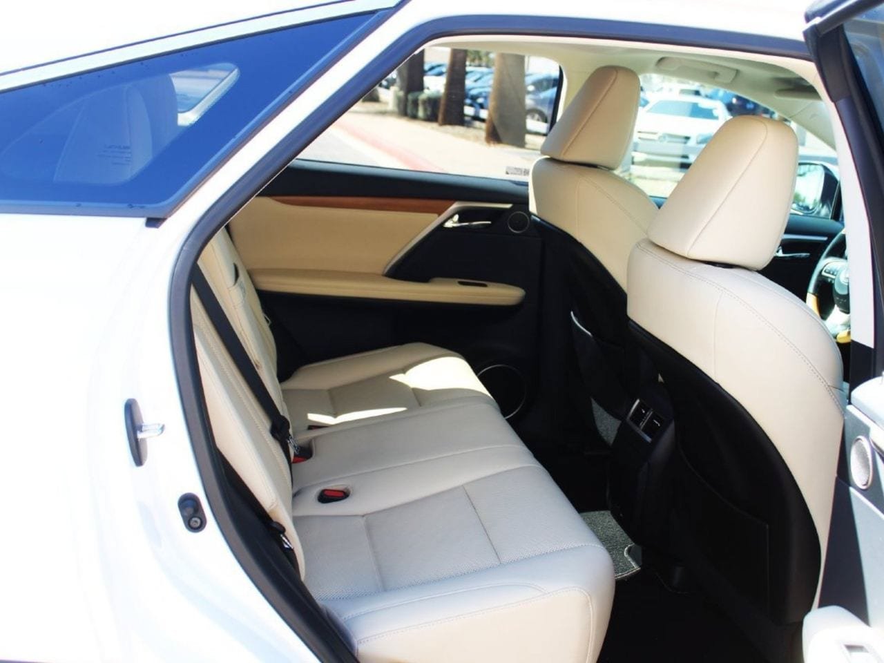 Used 2021 Lexus RX 450h AWD w/ Premium Package image 15