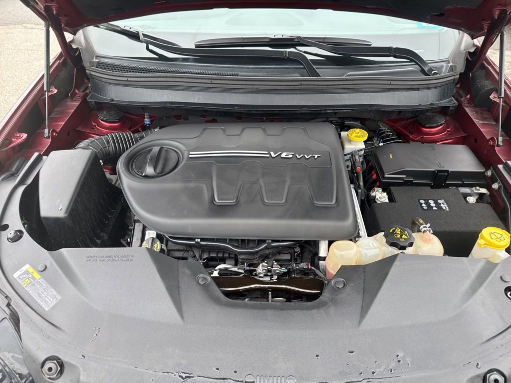 Certified 2019 Jeep Cherokee Latitude Plus image 31