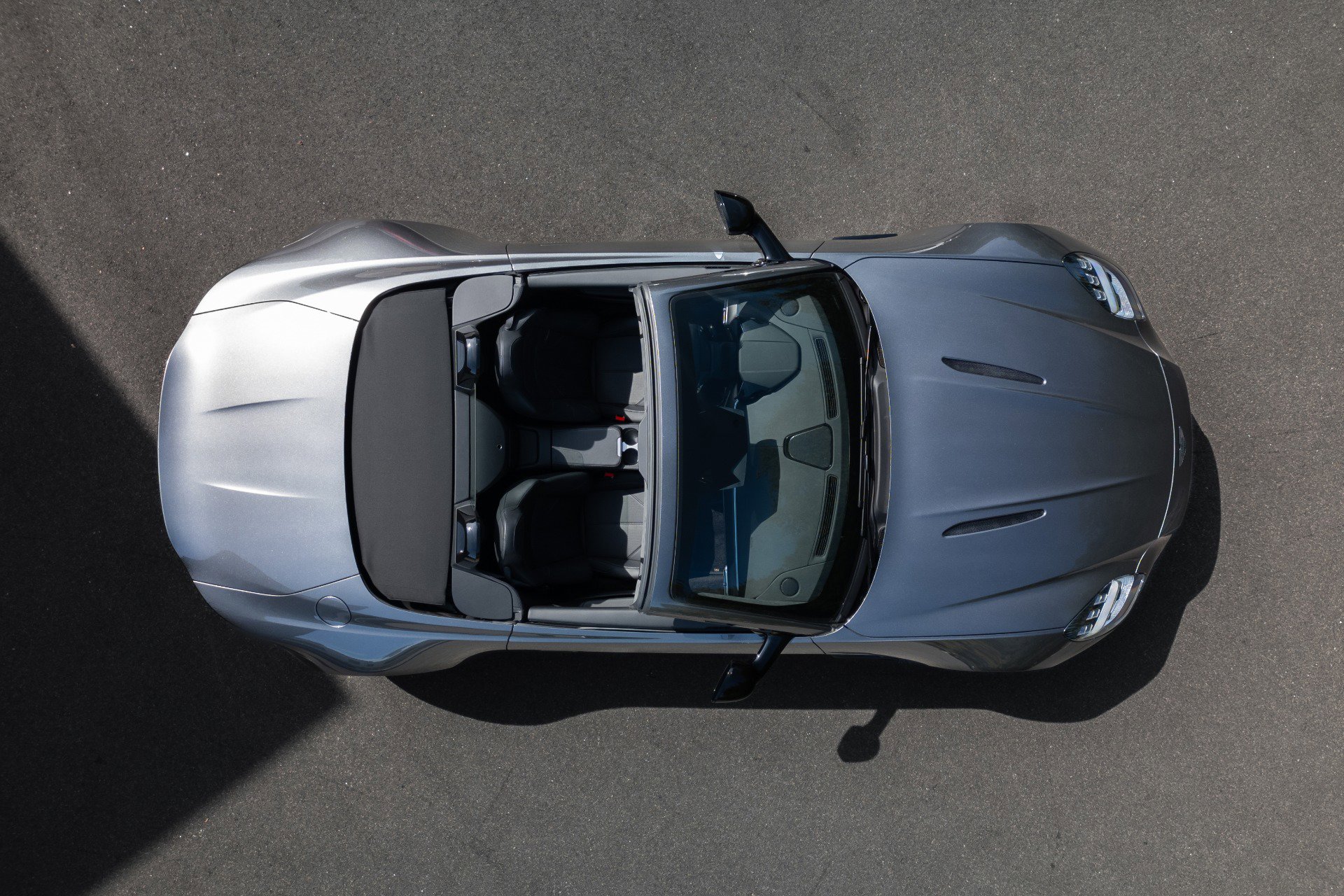 New 2026 Aston Martin V8 Vantage Roadster image 56