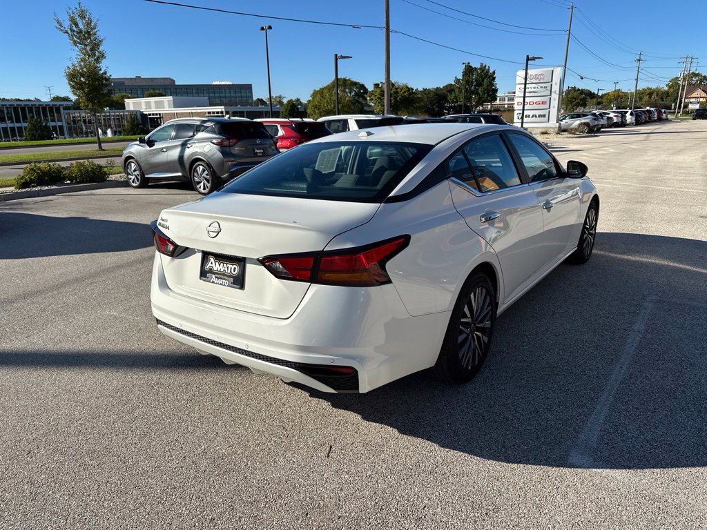 Used 2025 Nissan Altima 2.5 SV FWD image 27