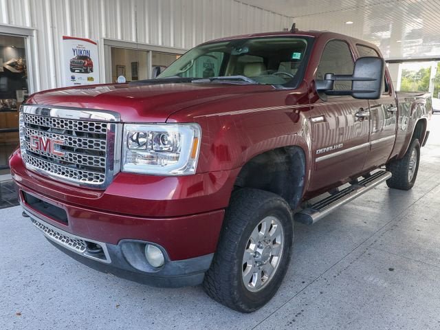 Used 2013 GMC Sierra 3500 Denali AWD/4WD image 2