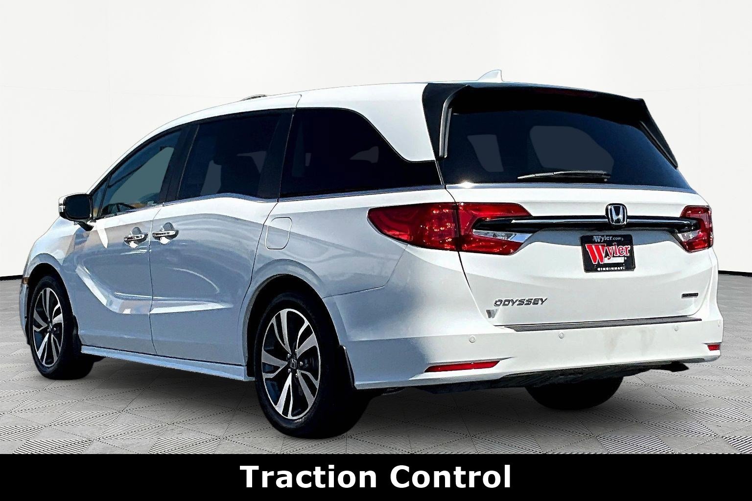 Used 2023 Honda Odyssey Touring image 4