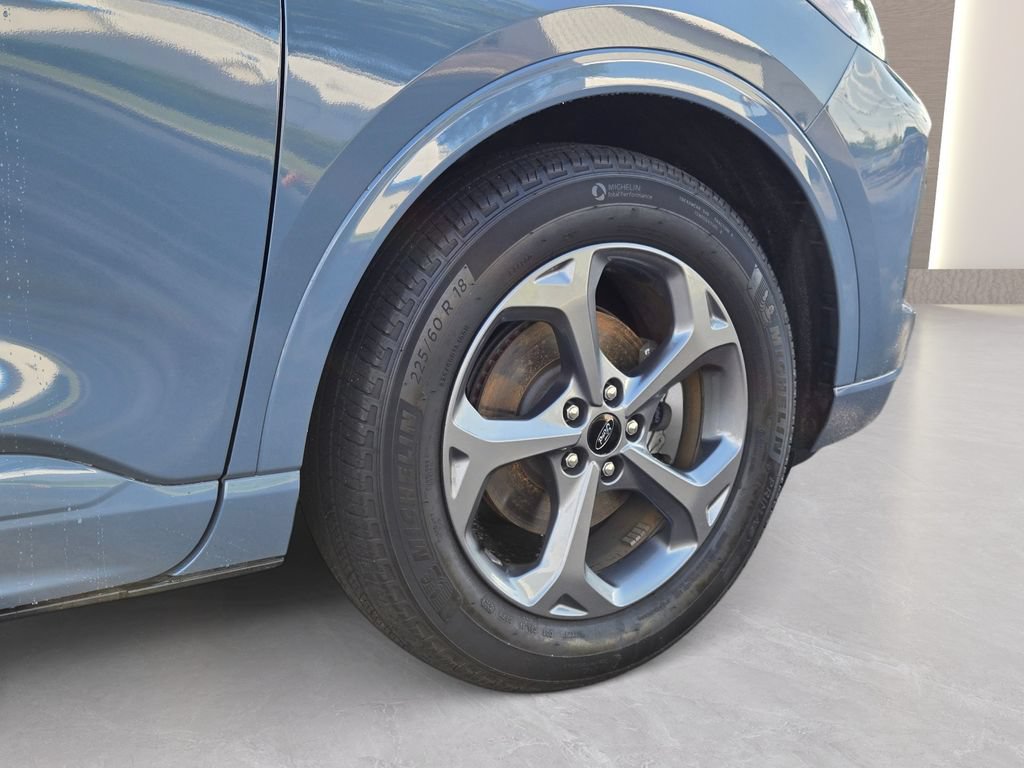 Used 2024 Ford Escape ST-Line w/ Equipment Group 301A FWD image 5