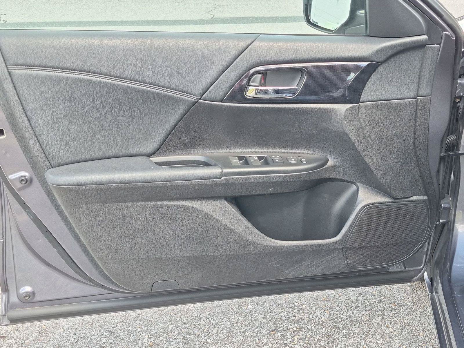 Used 2014 Honda Accord Sport image 12