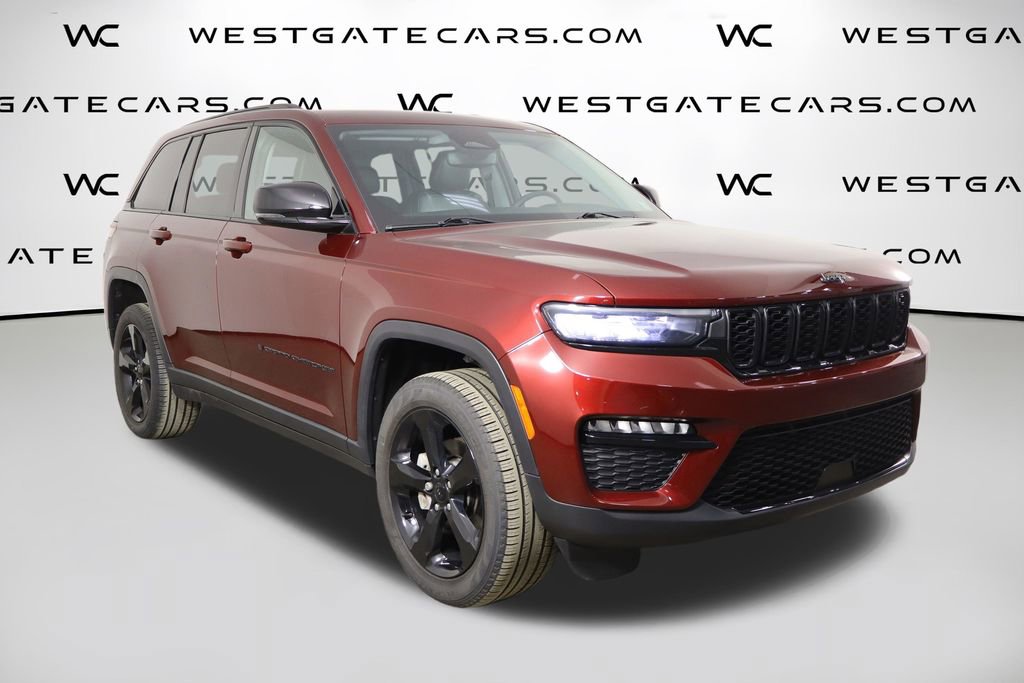 Used 2023 Jeep Grand Cherokee Limited w/ Black Appearance Package image 44