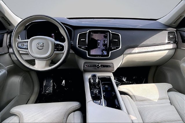 Certified 2024 Volvo XC90 T8 Ultimate w/ Protection Package Premier AWD/4WD image 19