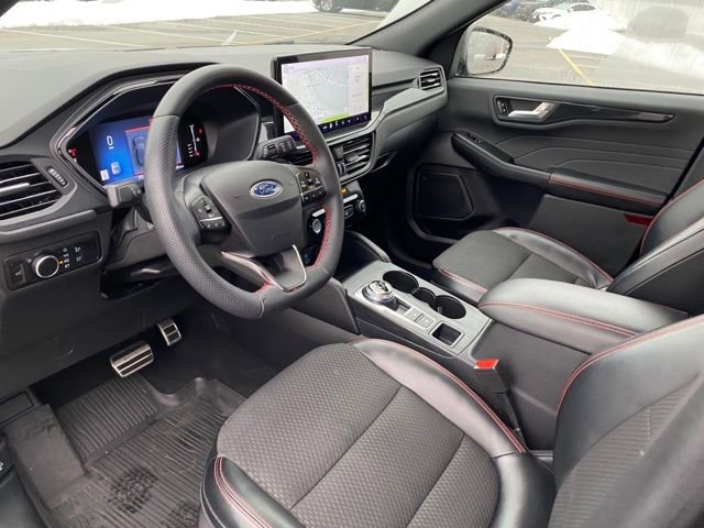 Used 2023 Ford Escape ST-Line w/ Tech Pack #1 image 13