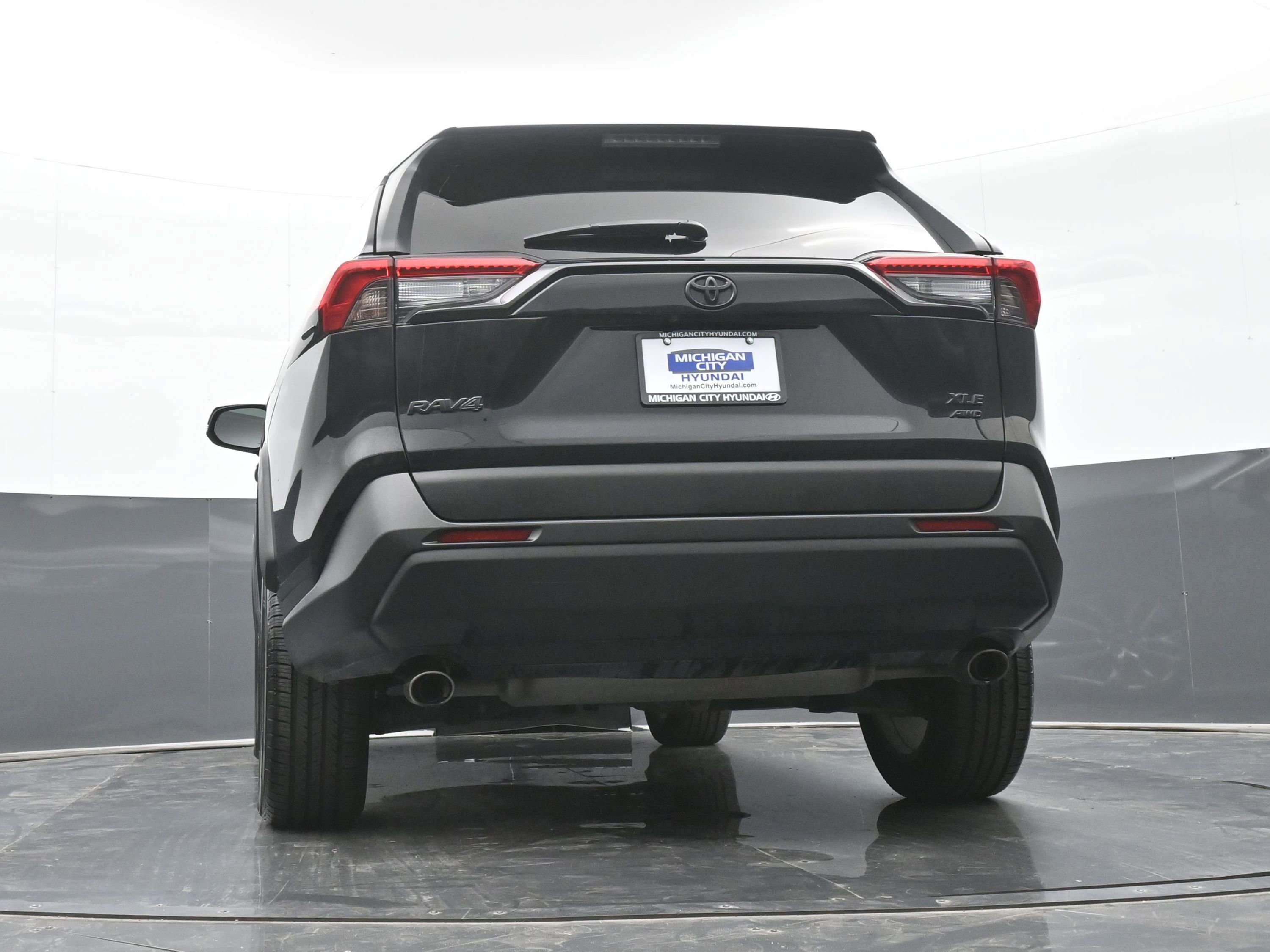 Used 2019 Toyota RAV4 XLE Premium image 43