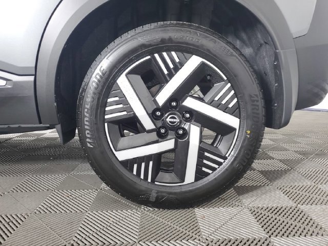 New 2026 Nissan Kicks SV w/ Cold Weather Package FWD image 11