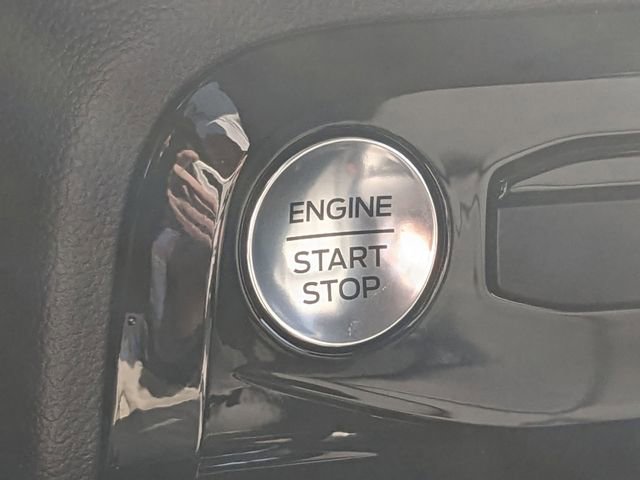 New 2025 Ford Escape SE w/ PHEV Premium Package FWD image 15