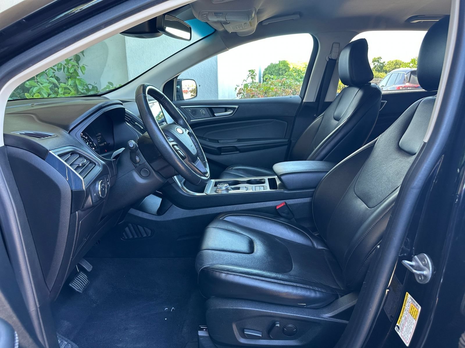 Used 2022 Ford Edge Titanium w/ Equipment Group 301A AWD/4WD image 30