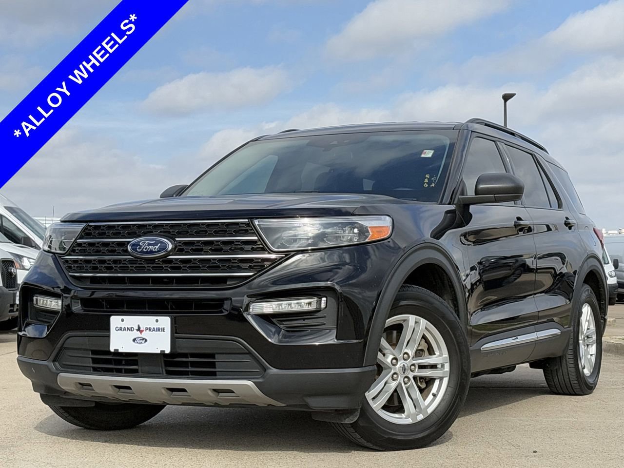 Certified 2022 Ford Explorer XLT w/ Equipment Group 202A image 2