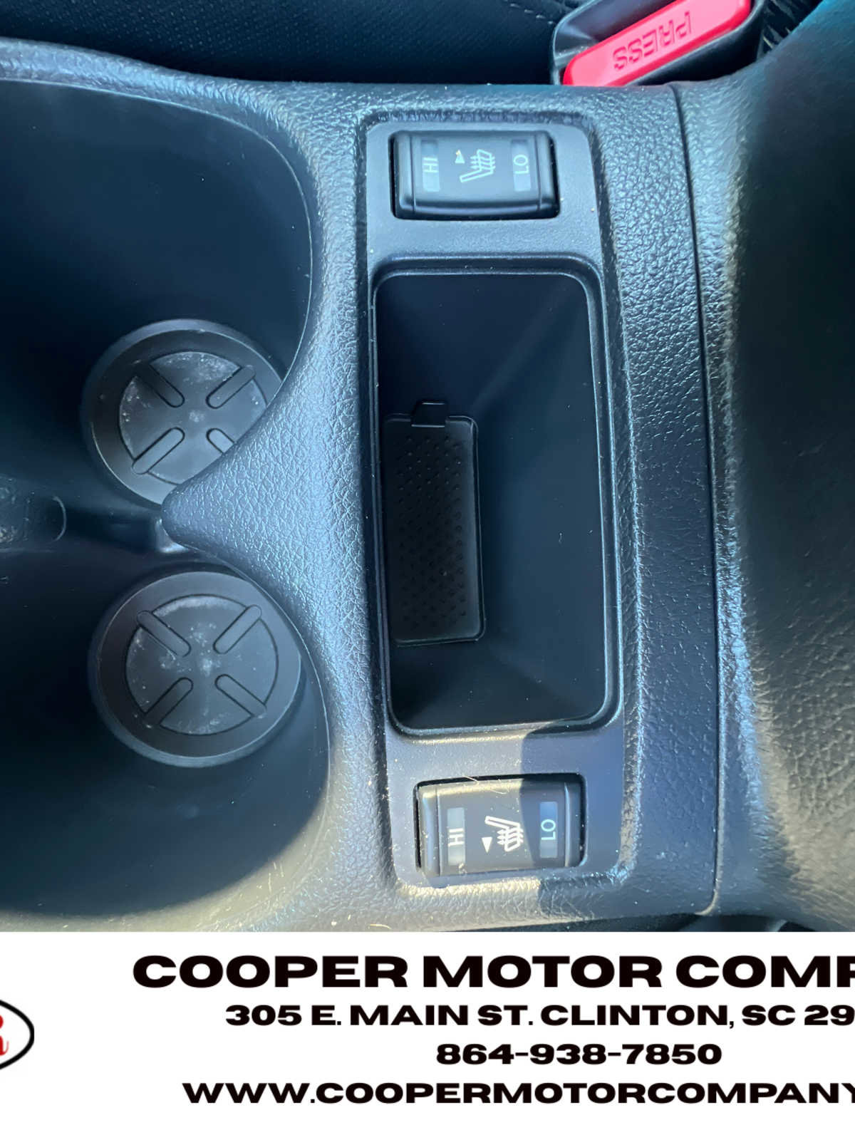 Used 2018 Nissan Rogue SV w/ Premium Package image 32