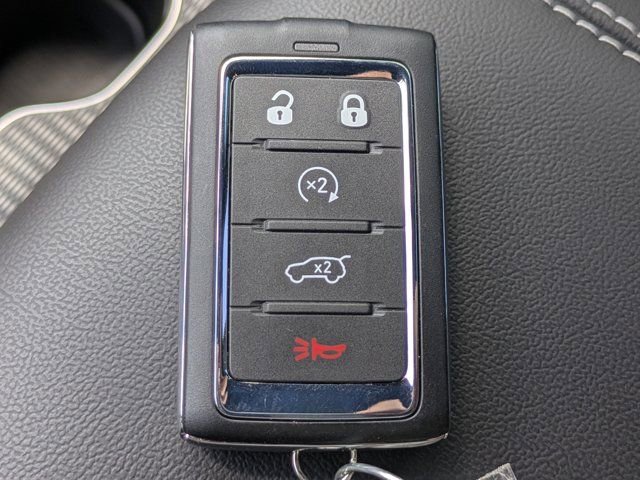 New 2025 Jeep Grand Cherokee Altitude image 26