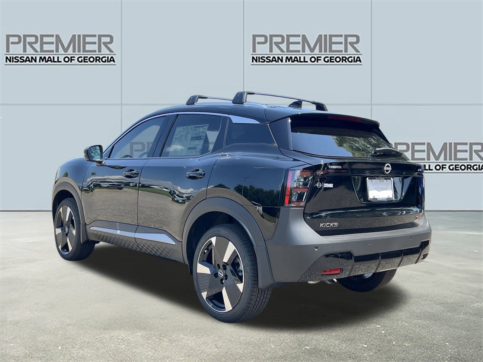 New 2025 Nissan Kicks SR w/ SR Premium Package image 25