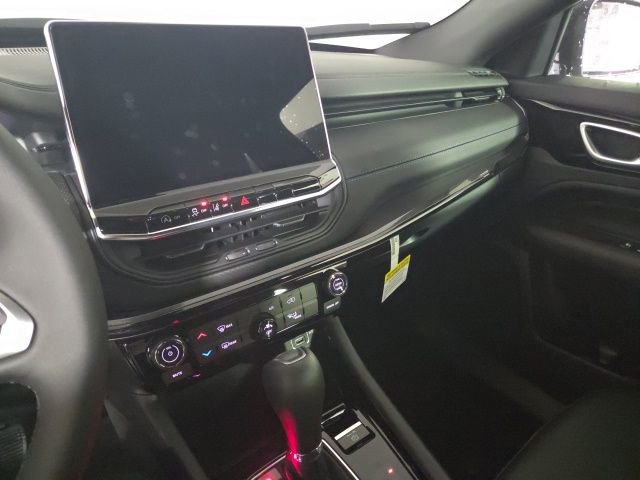 New 2026 Jeep Compass Latitude image 27