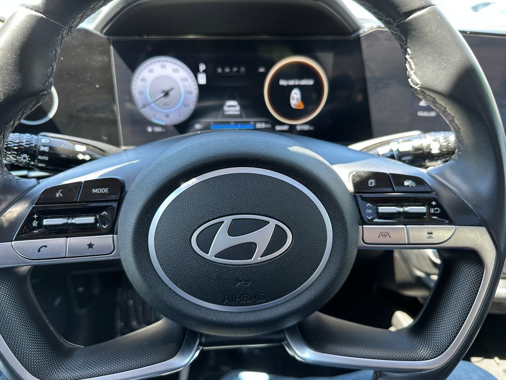 Used 2024 Hyundai Elantra Limited FWD image 24