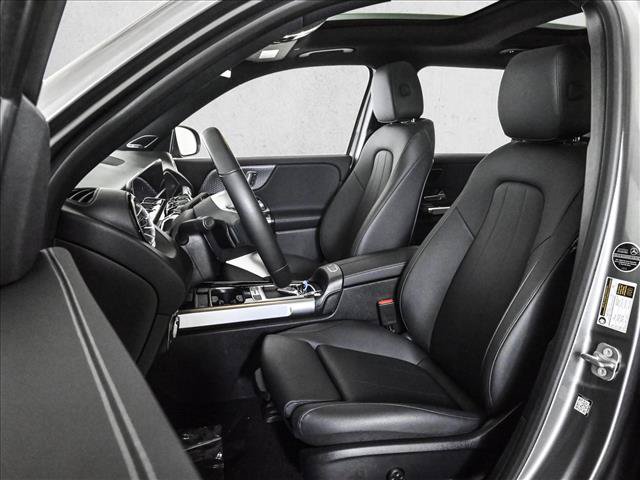 Certified 2025 Mercedes-Benz EQB 300 4MATIC w/ Driver Assistance Package image 18