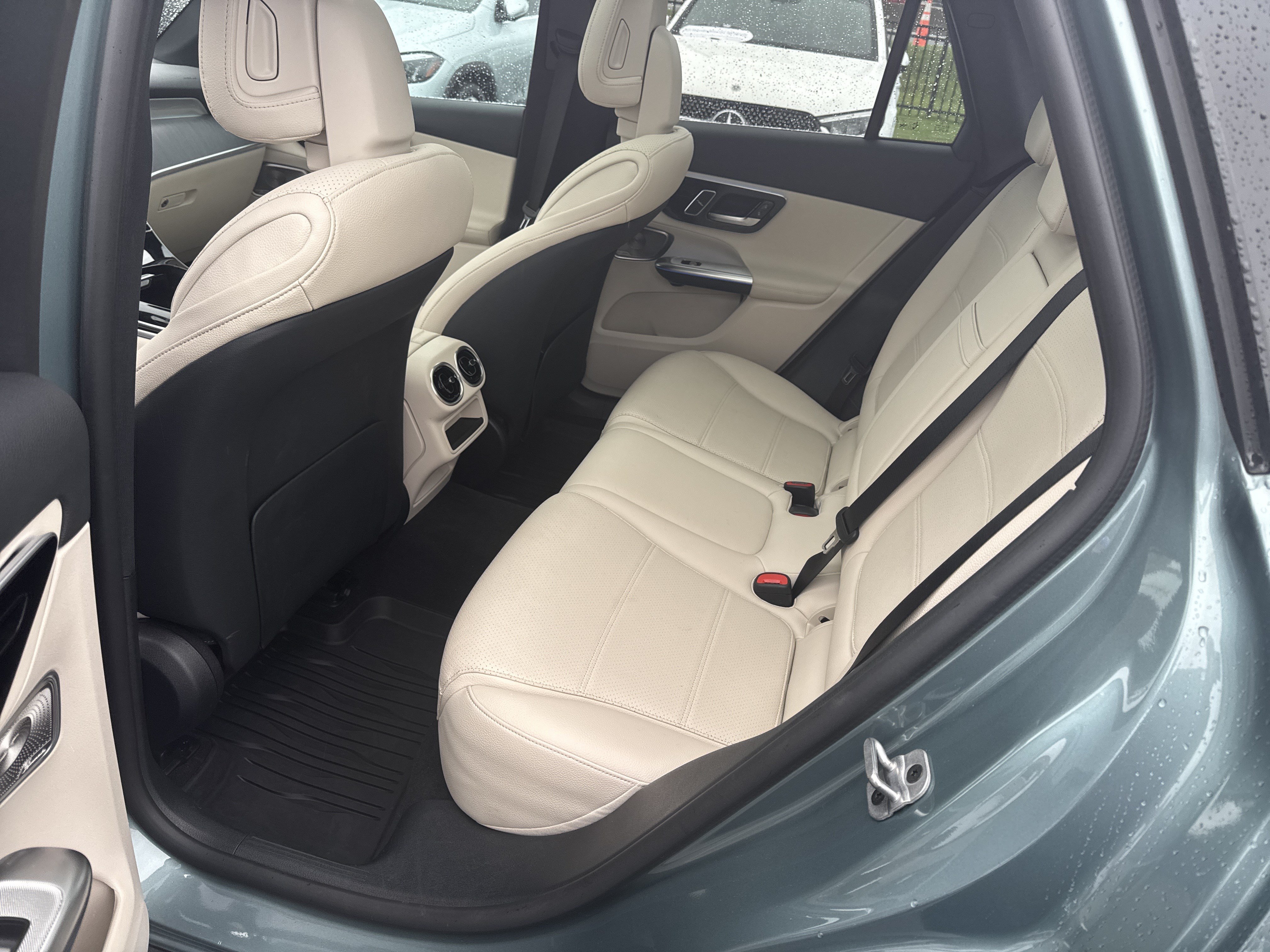 Certified 2026 Mercedes-Benz GLC 300 image 33