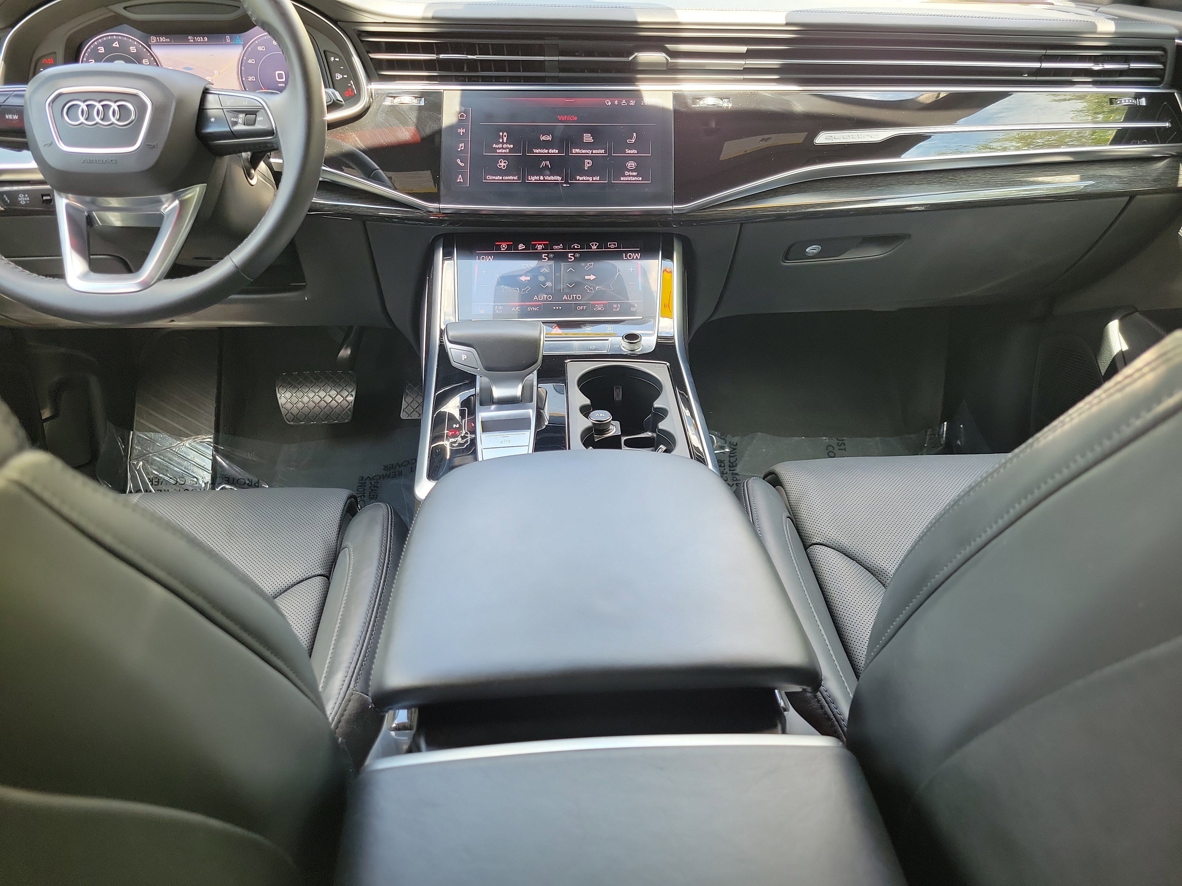 Used 2019 Audi Q8 Prestige w/ Luxury Package AWD/4WD image 14