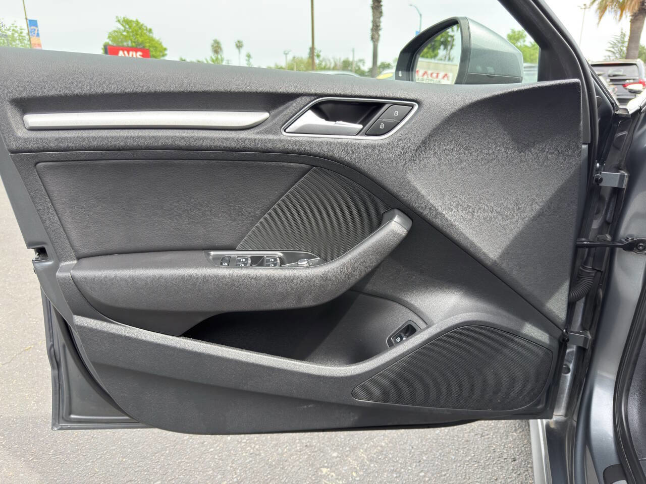 Used 2016 Audi A3 e-tron Premium w/ Audi MMI Navigation Plus image 9