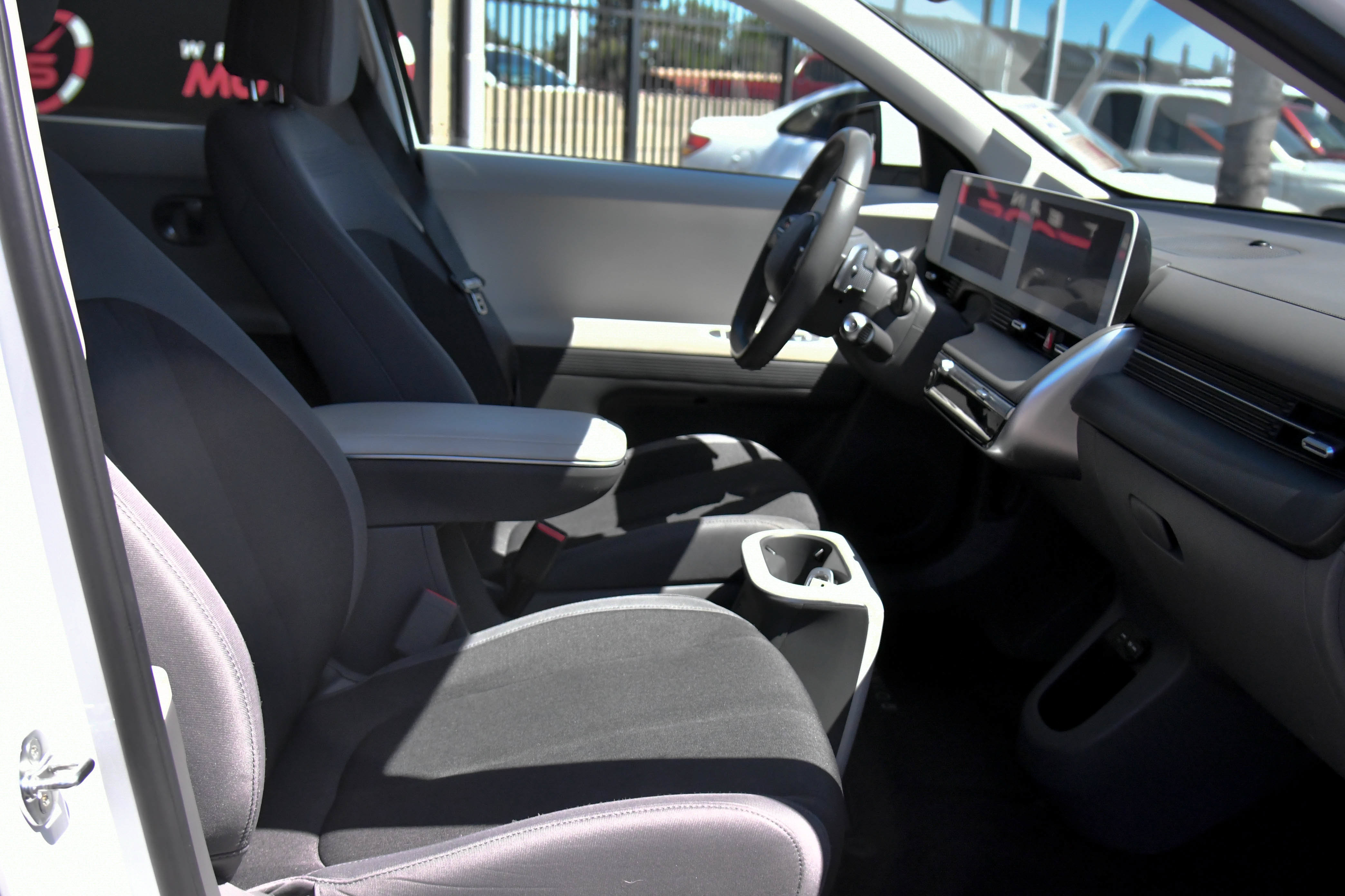 Used 2024 Hyundai Ioniq 5 SE RWD image 47