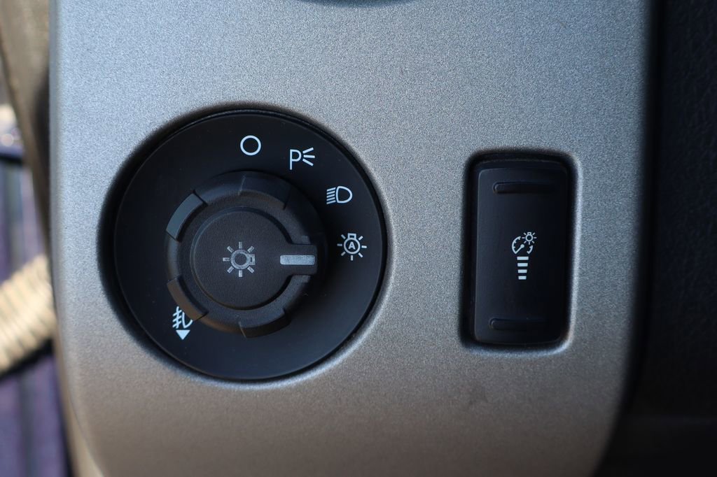 Used 2014 Ford F350 Lariat image 21